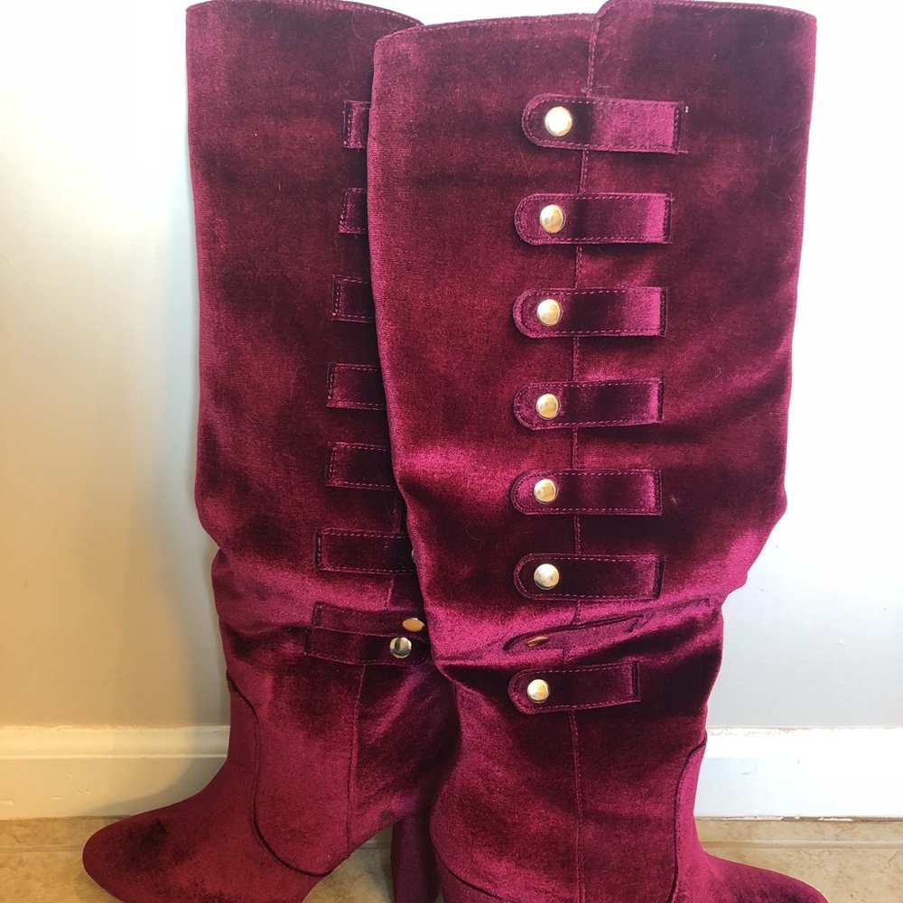 NWOT knee high velvet boots with gold accents